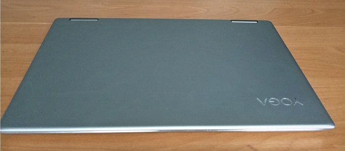 Lenovo Yoga 720-13 имеет островную клавиатуру без числового блока, оснащенного двухступенчатым белой подсветкой